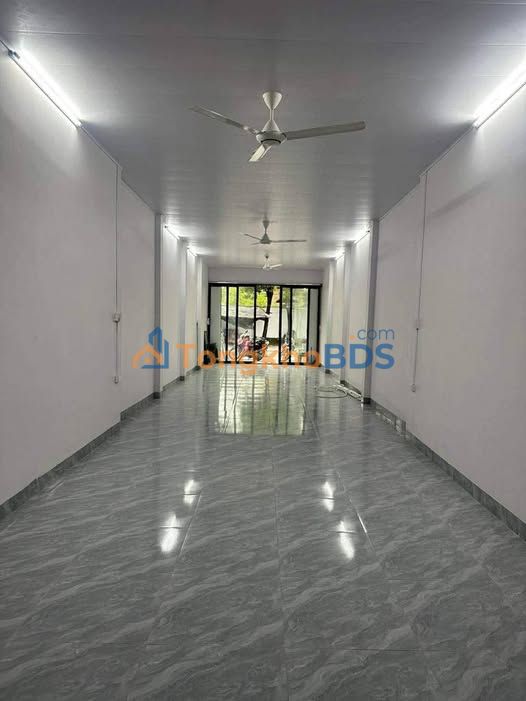 Nhà Mặt Tiền Kinh Doanh & Ở Xã Hải Hòa, Móng Cái - Sẵn Sàng Hoạt Động