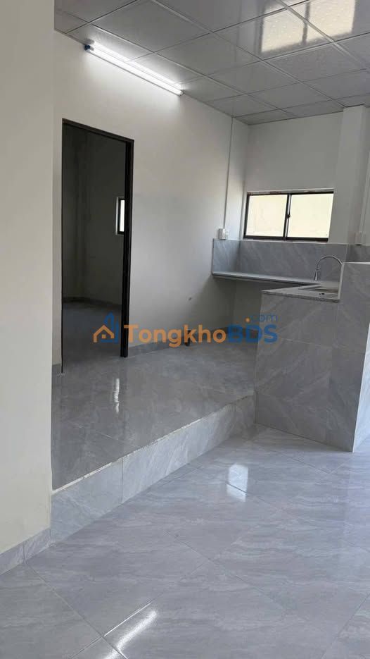 Nhà nguyên căn Vĩnh Hòa, Nha Trang - 2PN, Sân ô tô, Đường 7m - 4 Triệu/Tháng