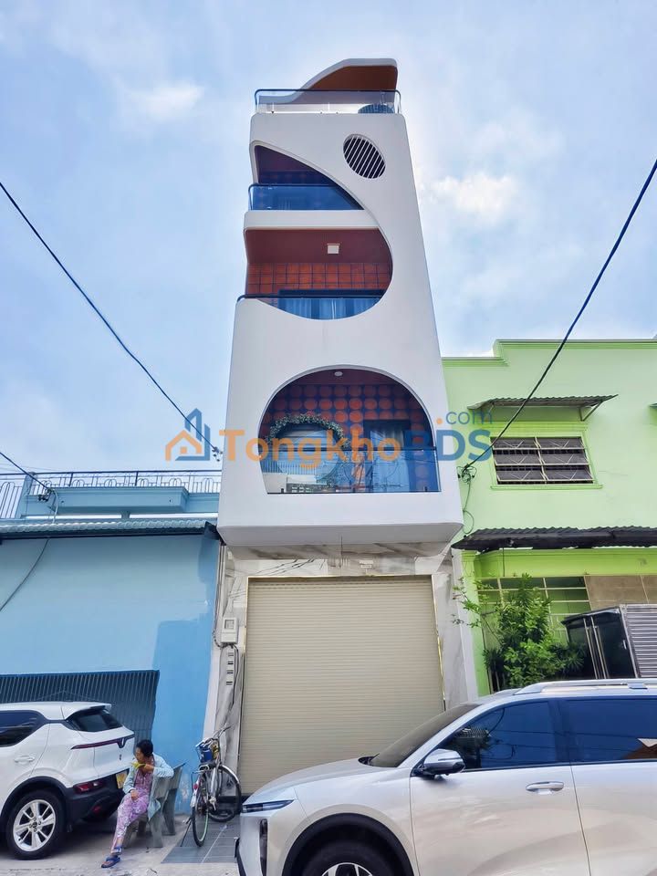 Nhà mặt tiền Lê Văn Quới 100m² 13.98 tỷ - Mặt tiền kinh doanh