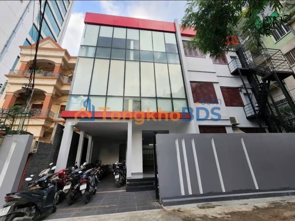 Mặt Tiền Kinh Doanh Hai Bà Trưng, Q3 - 300m² - 155 Triệu/Tháng