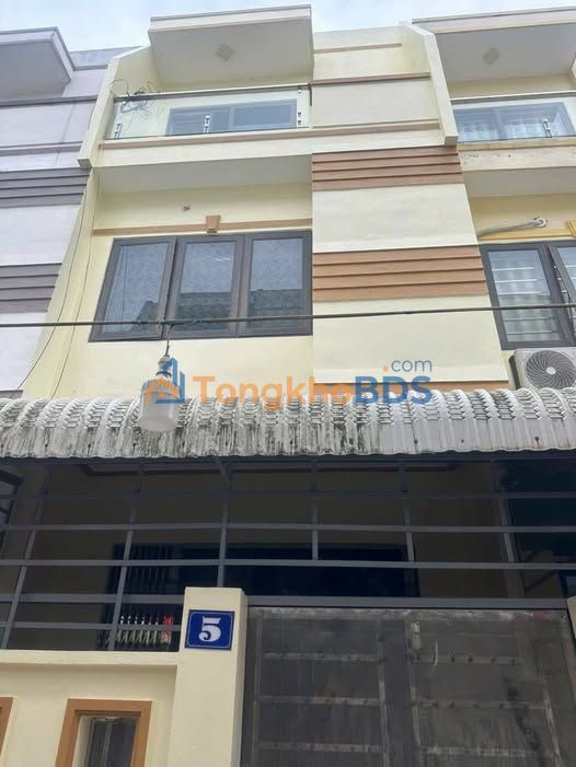 Nhà 3 tầng Đường Kênh, Nam Định - 45.3m² - Hướng Đông Nam - Giá 2.25 Tỷ