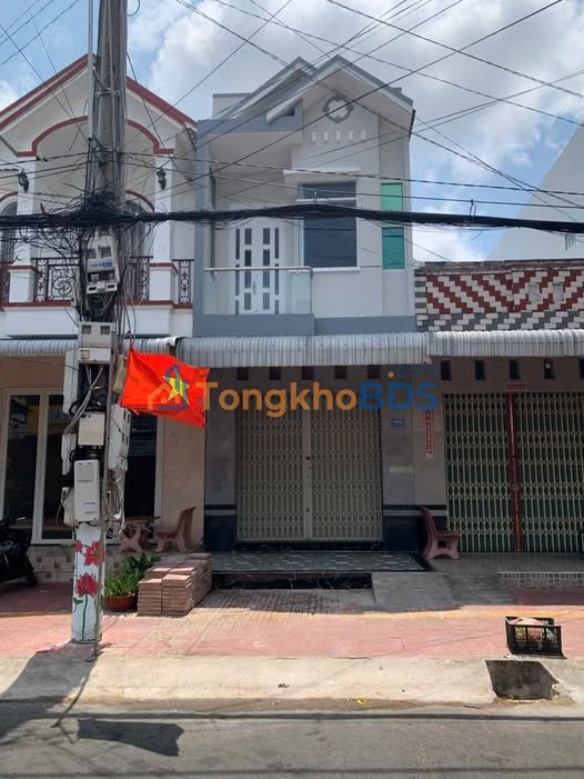 Nhà 2 Tầng 4PN Trung Tâm Chợ Sông Đốc - Kinh Doanh Thuận Lợi