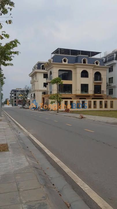 Townhouse Âu Cơ Park City 240m² giá thỏa thuận - Vị trí đắc địa