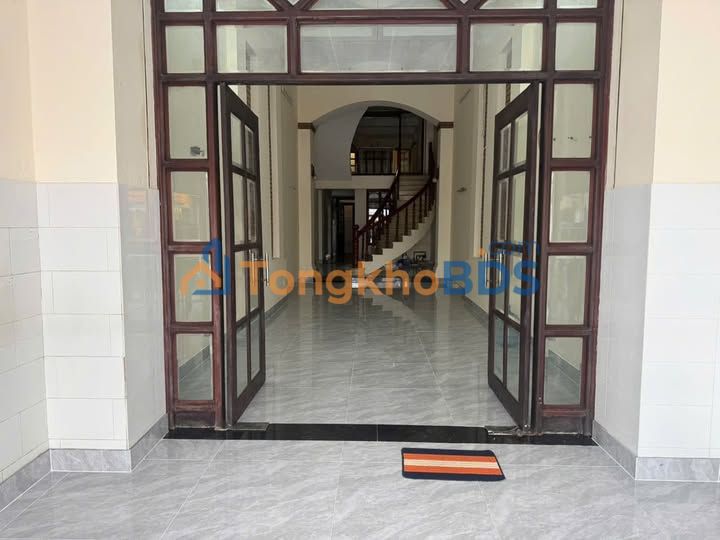 Nhà riêng Âu Cơ P14 Tân Bình 106m² - Ô tô vào tận nhà
