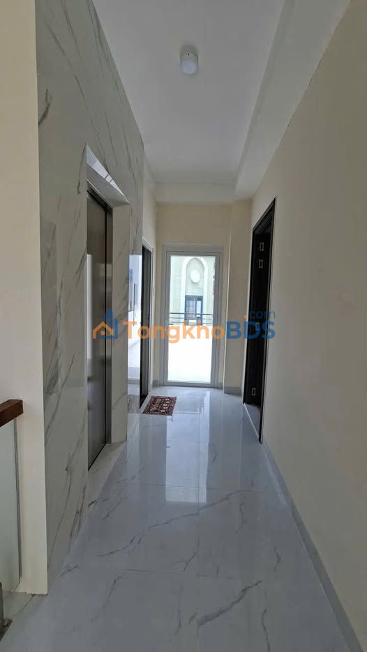 Nhà Hẻm Xe Hơi 80m² Trục Trường Chinh, Tân Bình - 4 Tầng, Thang Máy