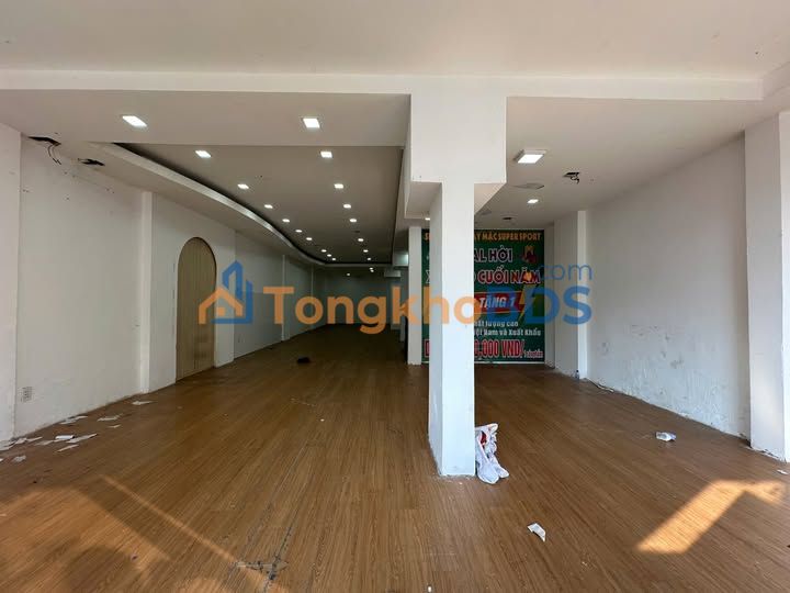 Nhà Mặt Tiền Kinh Doanh Trường Chinh, Tân Bình - 133m² Vỉa Hè Rộng