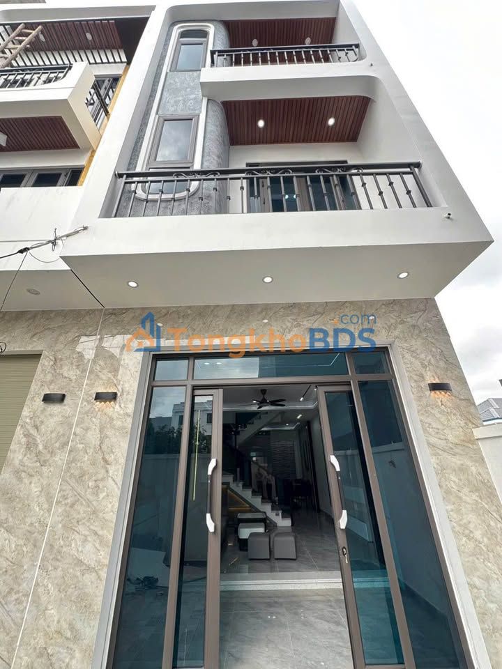 Nhà 3 Tầng Ô Tô Đỗ Cửa, Chân Cầu Kiến An, 52m² - Giá Tốt