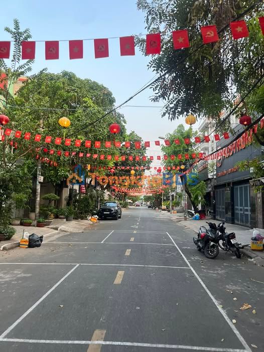 Nhà riêng Aeon Mall Tân Phú 73m² 5 tỷ - Ô tô vào nhà