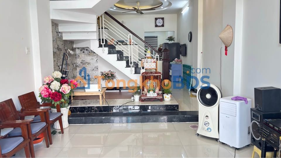 Nhà 160m² Đường Sư Vạn Hạnh, Long Xuyên - Hướng Tây, Sẵn Ở Ngay