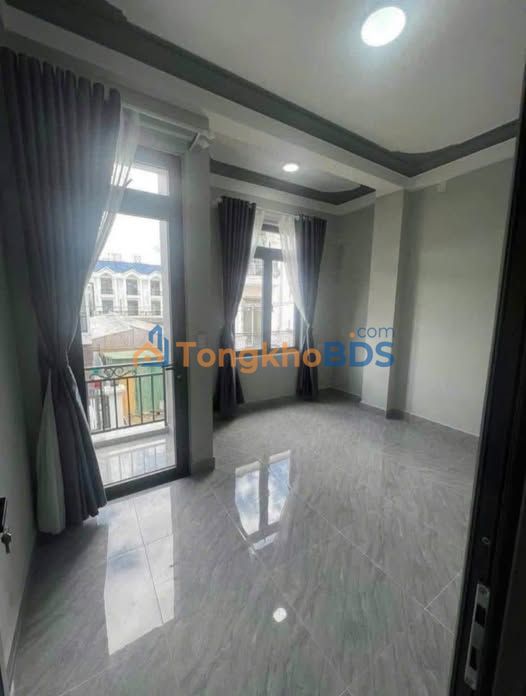 Nhà 160m² Nguyễn Hữu Cầu, Đà Lạt - 3.7 Tỷ, 4PN, Sổ Xây Dựng