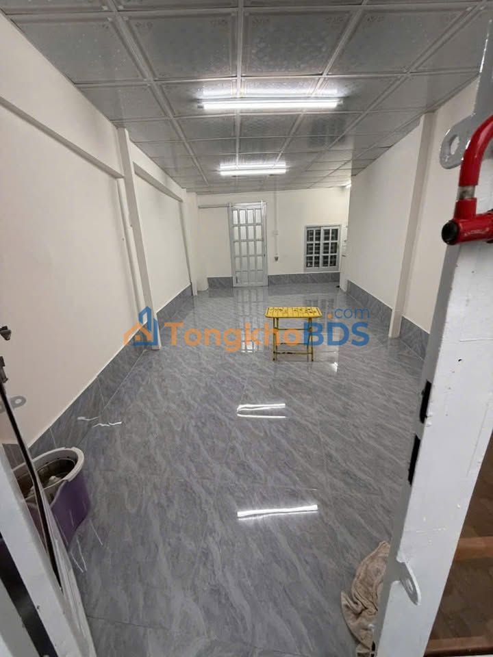 Bán Gấp 2 Căn Nhà Mặt Tiền Linh Đông, Thủ Đức - DT 90m², Giá 4.85 Tỷ