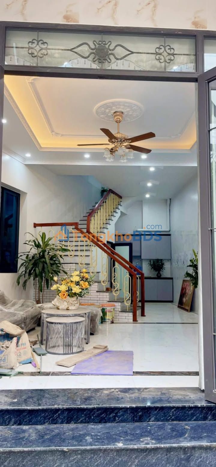 Nhà 2 Tầng KDC Số 3 Bắc Giang - 43m² Full Nội Thất, Ô Tô Đỗ Cửa