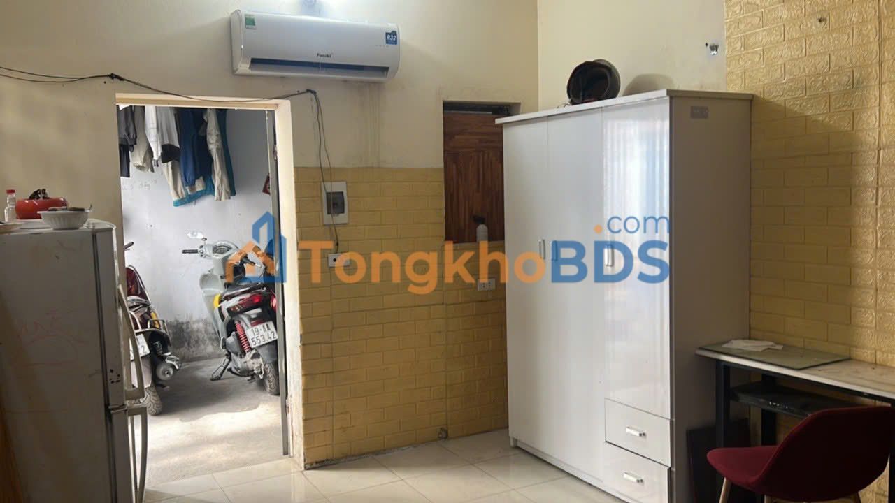 Nhà thuê Văn Cao Ba Đình 30m² 3 triệu - Sẵn sàng ở ngay