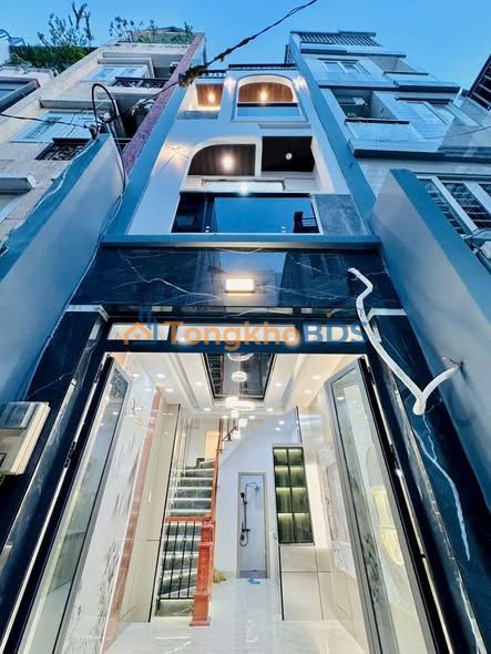 Nhà riêng Quận 4 24m² 5.6 tỷ - Chính chủ bán gấp