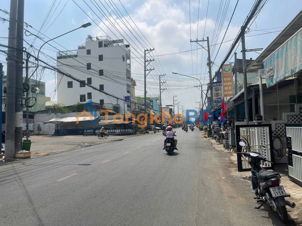 Nhà 3 Tầng Mặt Tiền Tôn Đức Thắng, Châu Đốc - 3.5 Tỷ