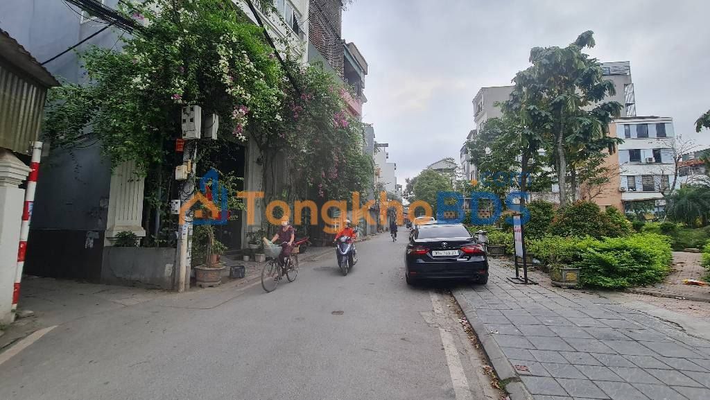 Nhà riêng Long Biên 51m² 8.88 tỷ - Chính chủ bán
