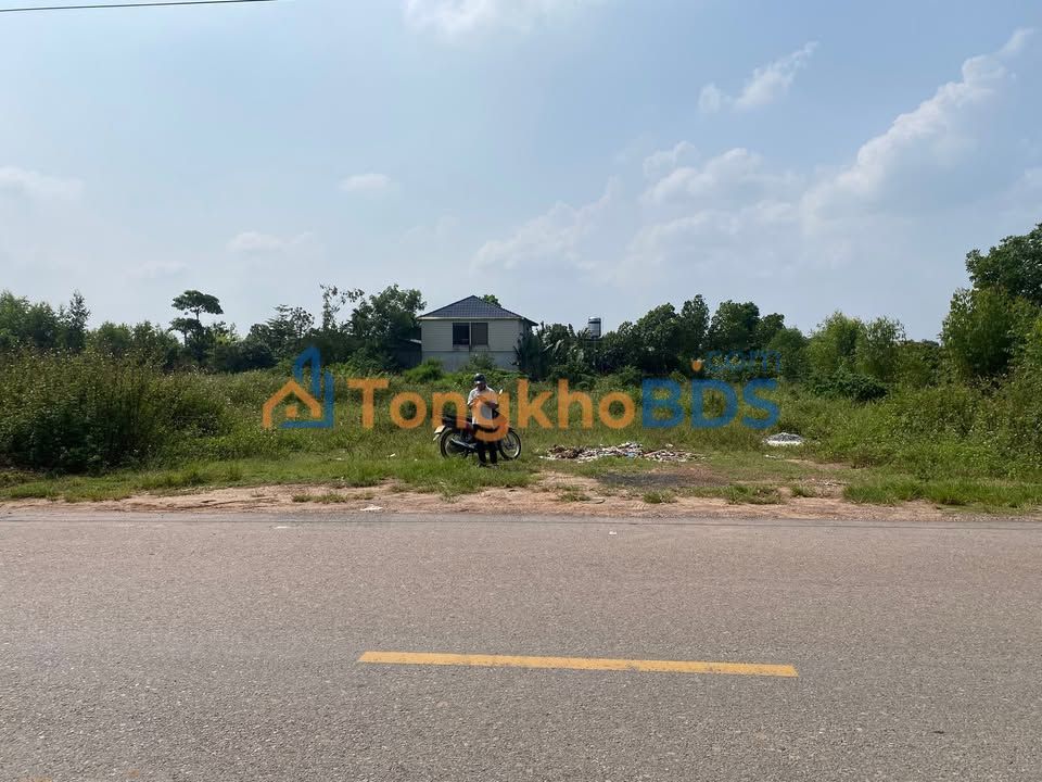 Bán đất 1600m² mặt tiền 26m đường Nhựa 14, Sóc Sơn - Thích hợp kho xưởng, nghỉ dưỡng