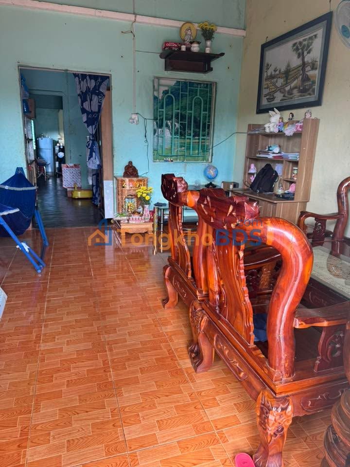 Nhà Tân Bình 210m² - Sổ TC Giá 699 Triệu - Sẵn Sàng Ở Ngay