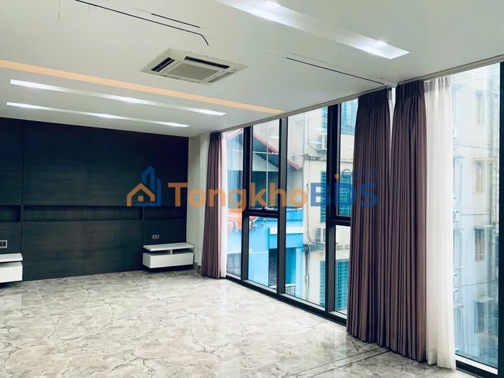Văn phòng Nguyễn Hoàng 120m² 17 triệu - Vị trí trung tâm