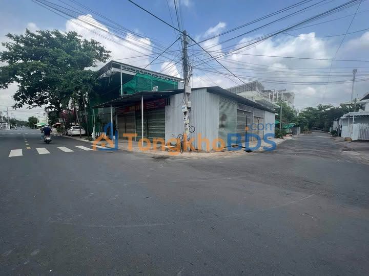 Nhà Kho 140m² Mặt Tiền Đôi - Giá 3 Tỷ Tại An Giang