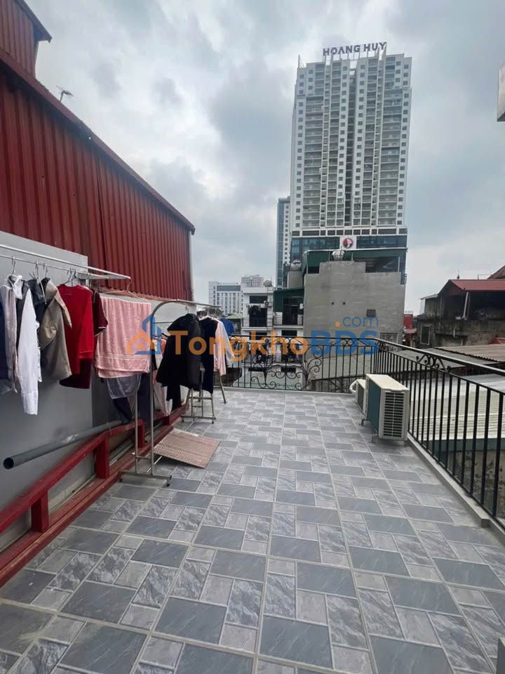 Nhà Đẹp 5 Tầng Nguyễn Trãi, Thanh Xuân - 8 Tỷ, Sổ Đỏ, Sẵn Sàng Ở Ngay