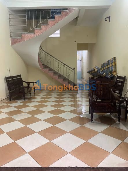 Nhà 1.5 Tầng Ngõ 109 Nguyễn Danh Đới, Trần Lãm - Giá Tốt