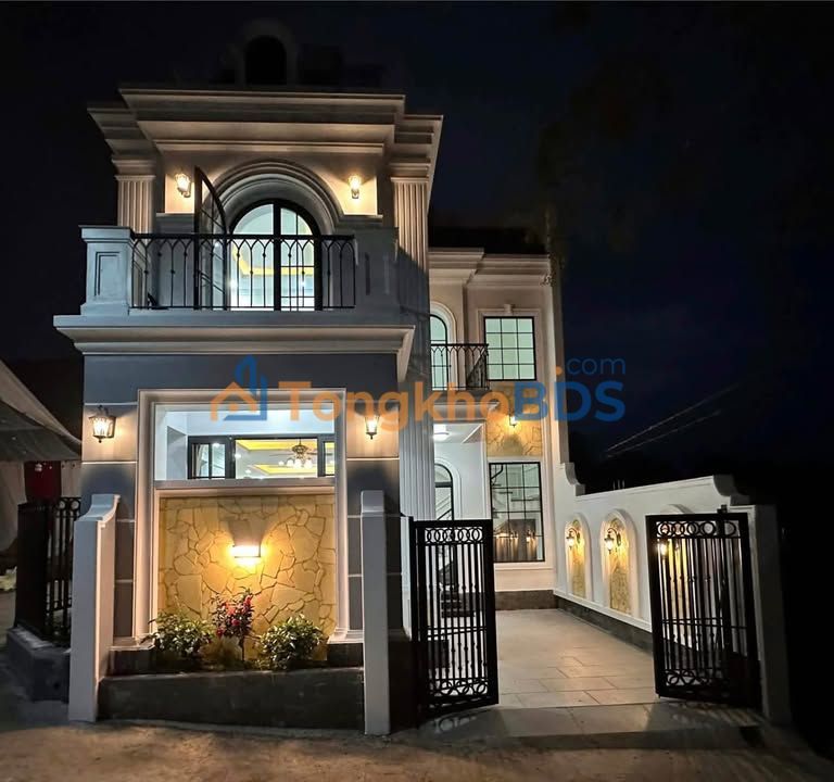 Townhouse Thuỷ Xuân 100m² 3,3 tỷ - Ô tô vào tận nhà