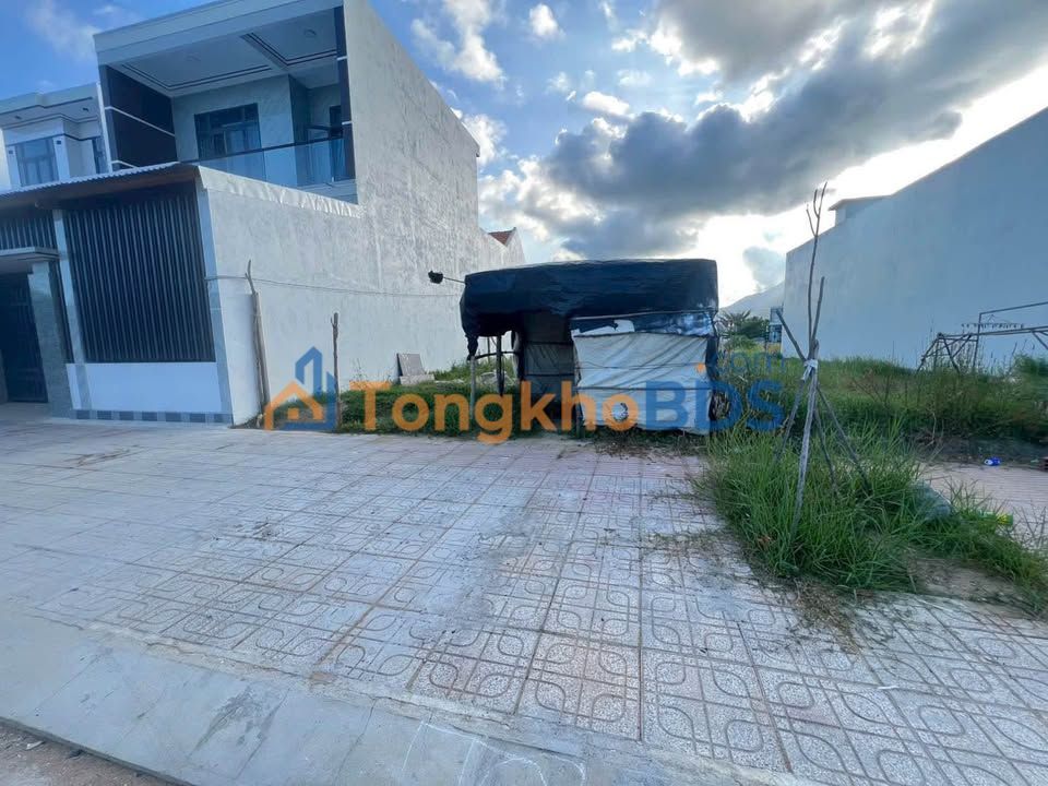 Bán Đất Tái Định Cư 154m² Đường 16m Vạn Thạnh Nha Trang - Giá 2.4 Tỷ