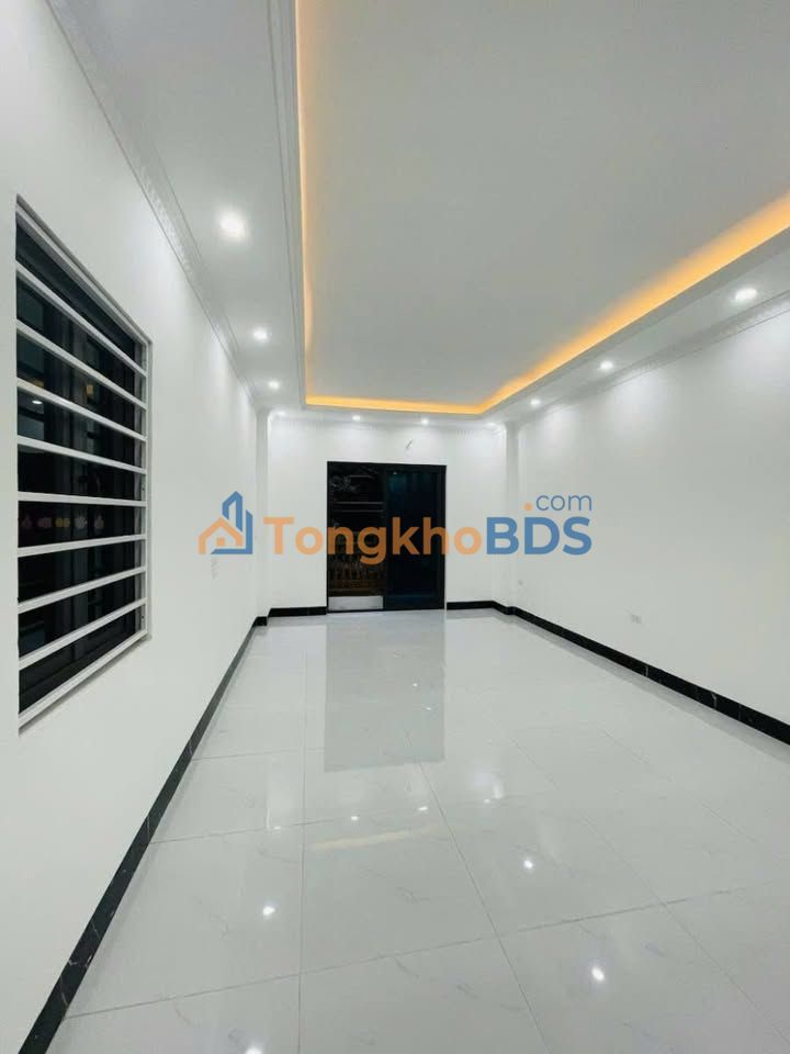 Bán gấp nhà 45m² Hữu Hòa, Thanh Trì, 3PN, Ô tô vào nhà - 1.55 tỷ