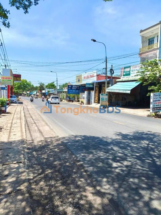 Đất nền Mặt tiền Nguyễn Hoàng, Long Thành - 210m², 2.8 tỷ - Kinh doanh sầm uất