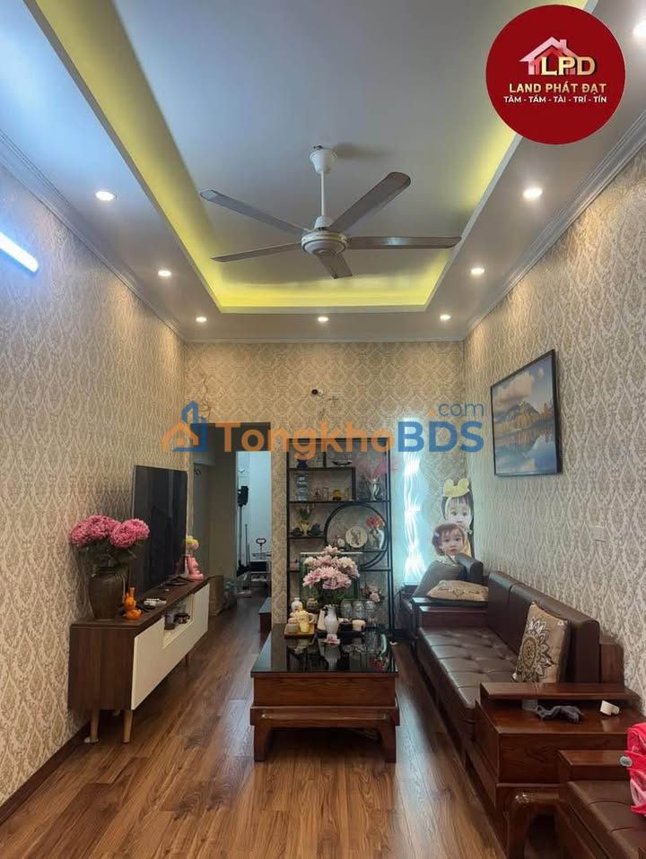 Nhà 3 Tầng Lê Đại Hành, Ninh Bình - 52.3m², Hướng Nam, Giá 4 Tỷ