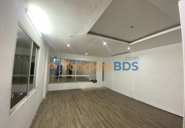 Văn Phòng 40m² Mặt Tiền Đường D4, KDC Him Lam, Quận 7 - 5.5 Triệu