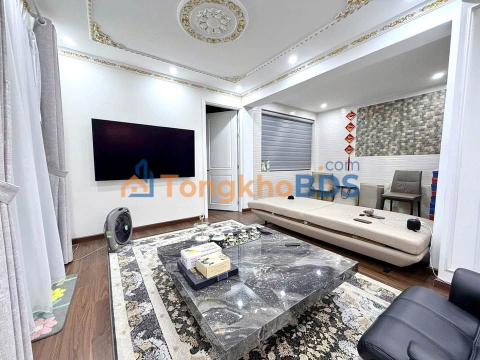 Nhà Tập Thể Tầng 1 Ngọc Khánh 55m² - Kinh Doanh/Văn Phòng - Sổ Đỏ Chính Chủ