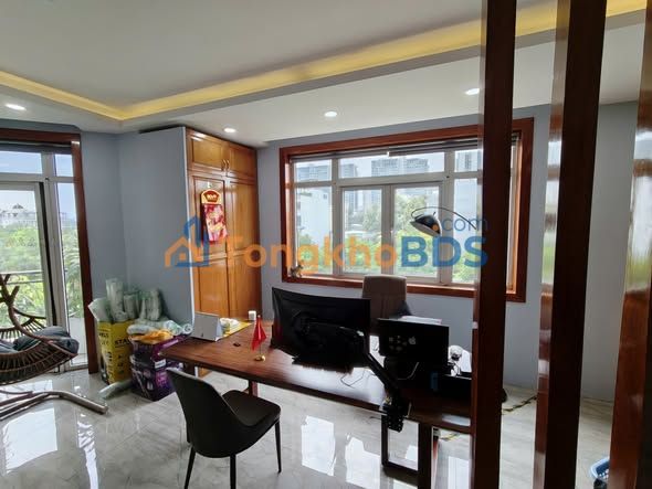 Văn Phòng 40m² Đảo Kim Cương, TP. Thủ Đức - Giá 17 Triệu/Tháng