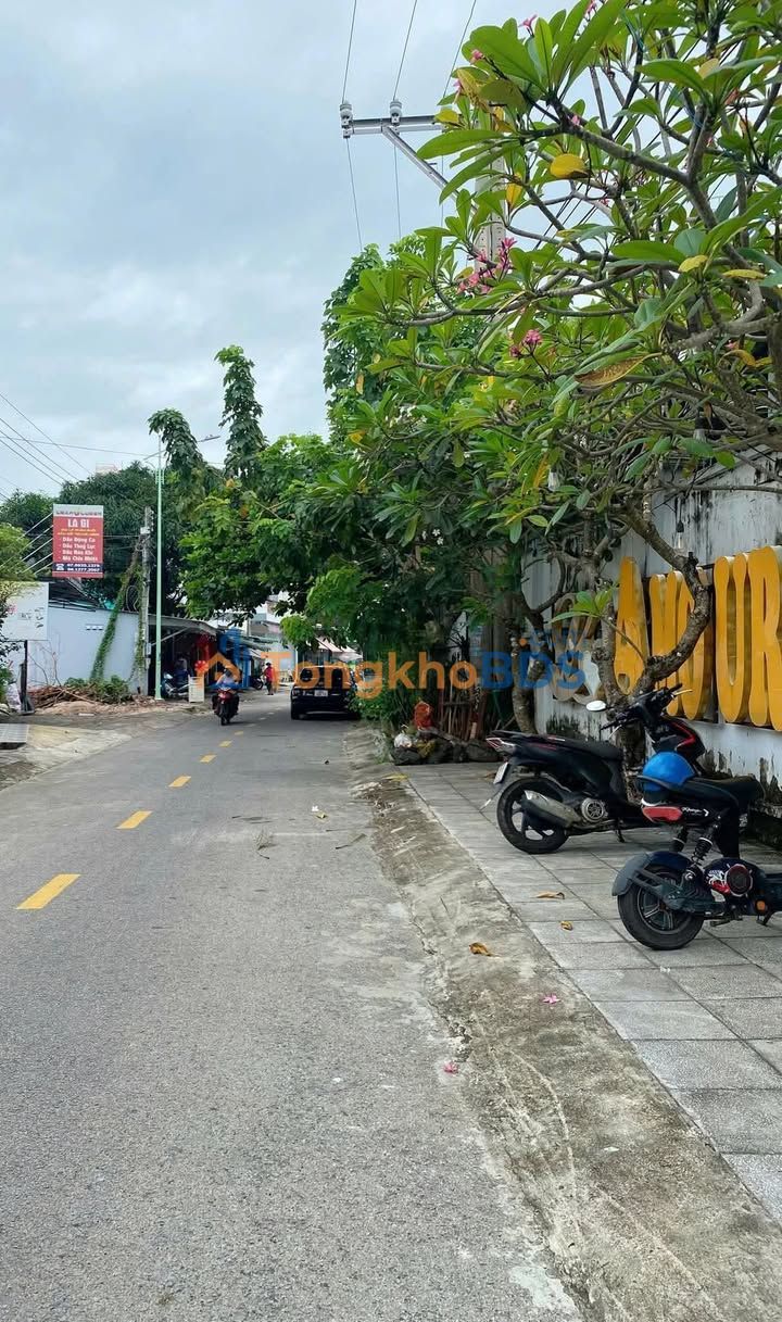 Nhà phố La Gi 185m² giá 3,5 tỷ - Mặt tiền kinh doanh