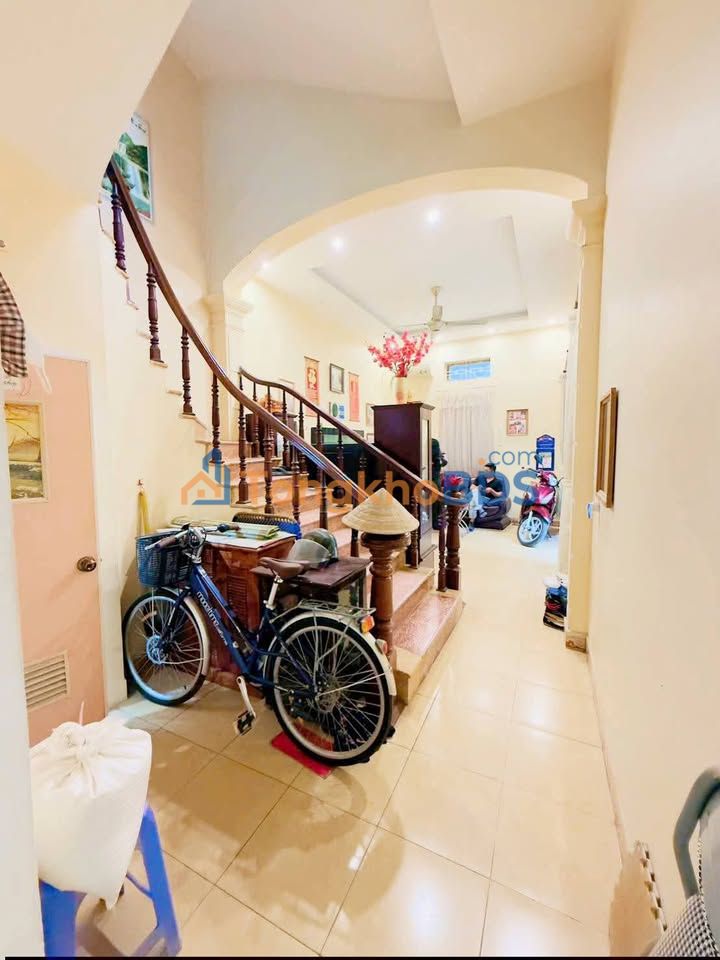 Nhà 3 Tầng Lô Góc Ngọc Thụy, Long Biên - 45.1m² Giá 8.7 Tỷ Ô Tô Tránh