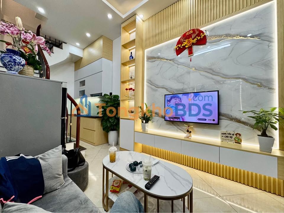 Nhà Lô Góc 20m² Bạch Mai, 4 Tầng, 3PN - Sổ Đỏ Riêng