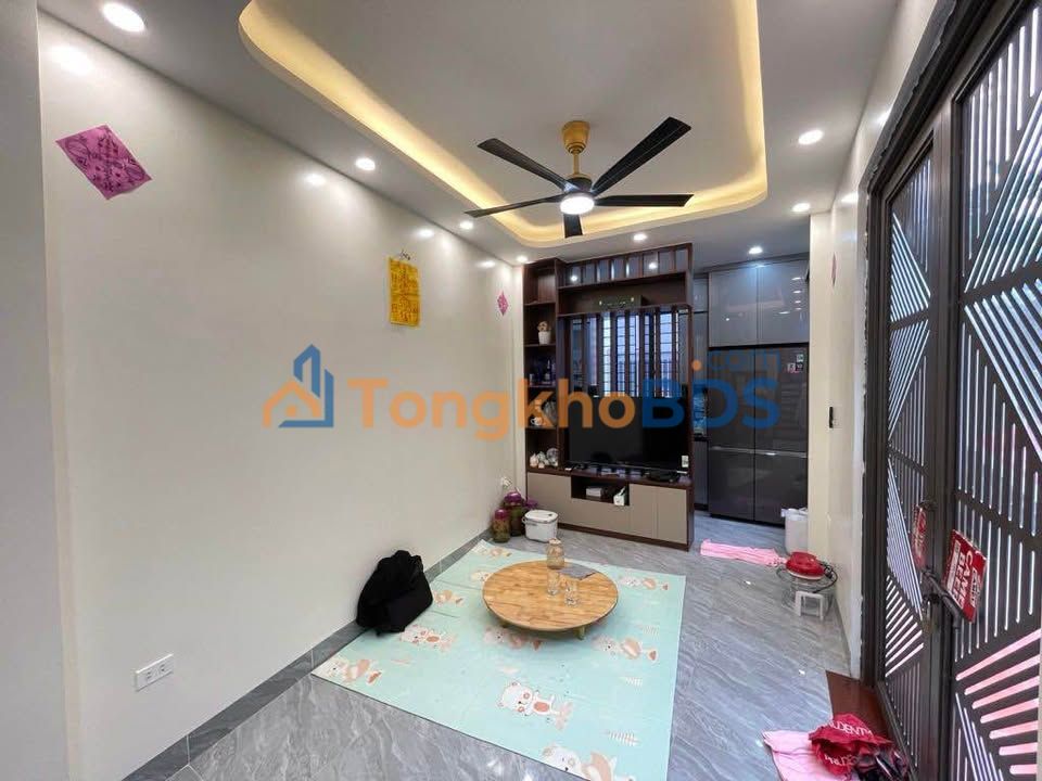 Nhà Lô Góc 32m² Cầu Vĩnh Tuy, Long Biên - 5 Tầng Ở Ngay