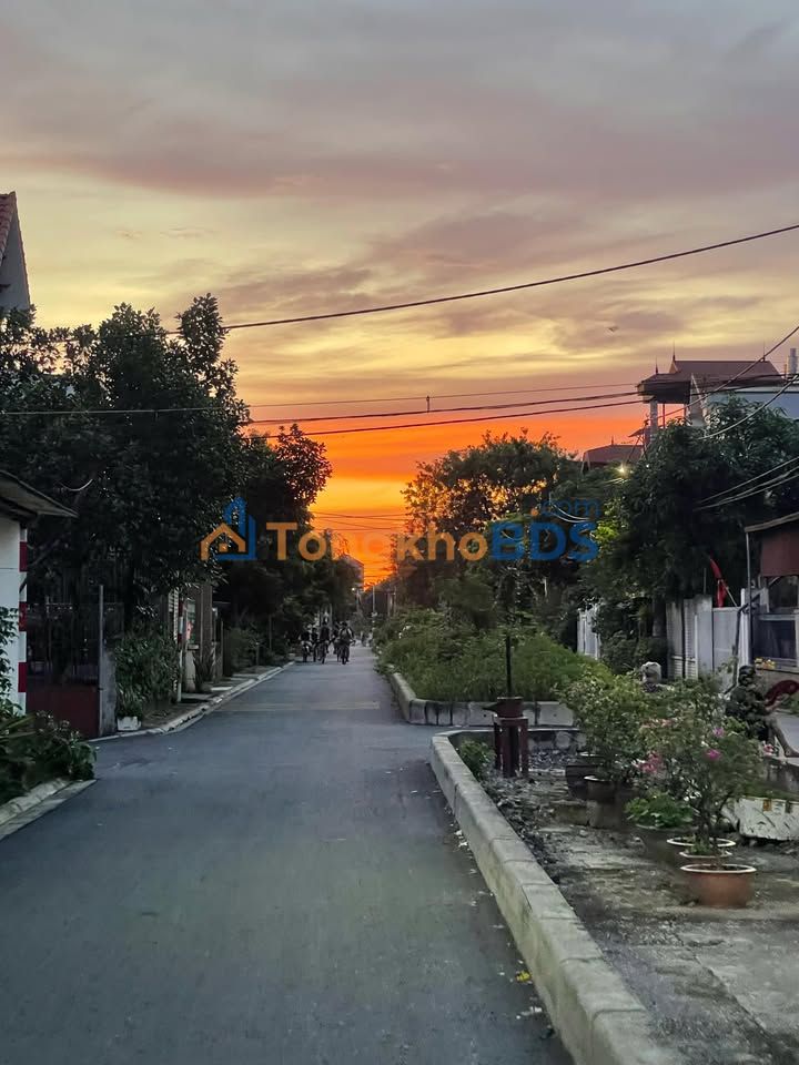 Đất Cổ Bi Gia Lâm 60m² - Giá 4.3 Tỷ - Gần Vin Ocean Park
