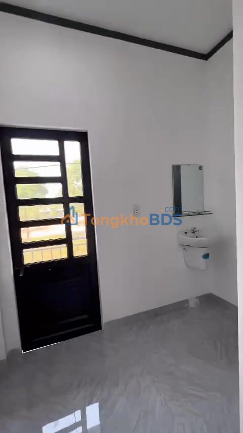 Nhà Phố Bến Cát 150m² - Sổ Sẵn, Giá 2.55 Tỷ, Chỉ 700 Triệu Sở Hữu Ngay