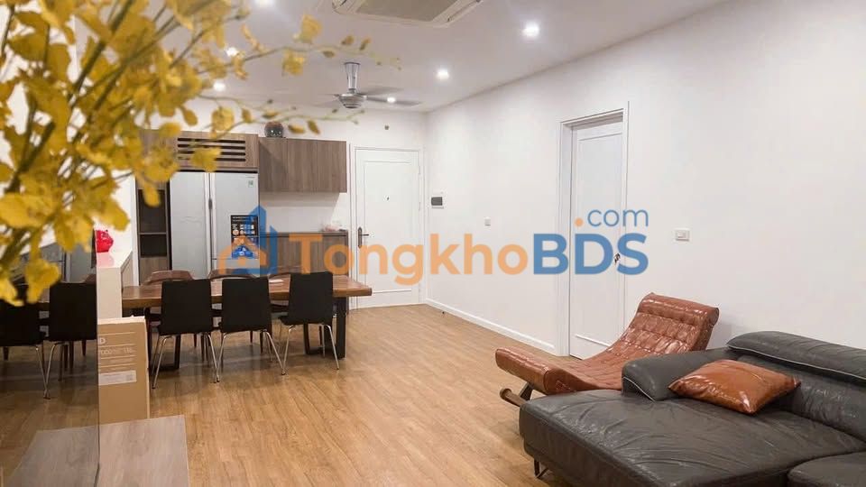 Bán Căn hộ 3PN Cầu Giấy 90m² - 8 Tỷ - Sổ Hồng Sẵn Sàng