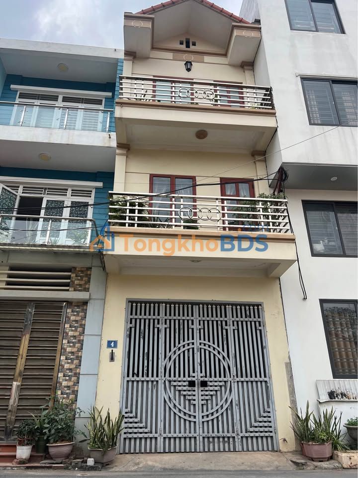 Nhà 3 Tầng Lai Xá 42m² - 7 Tỷ, Ô Tô Tránh, Sẵn Ở Ngay