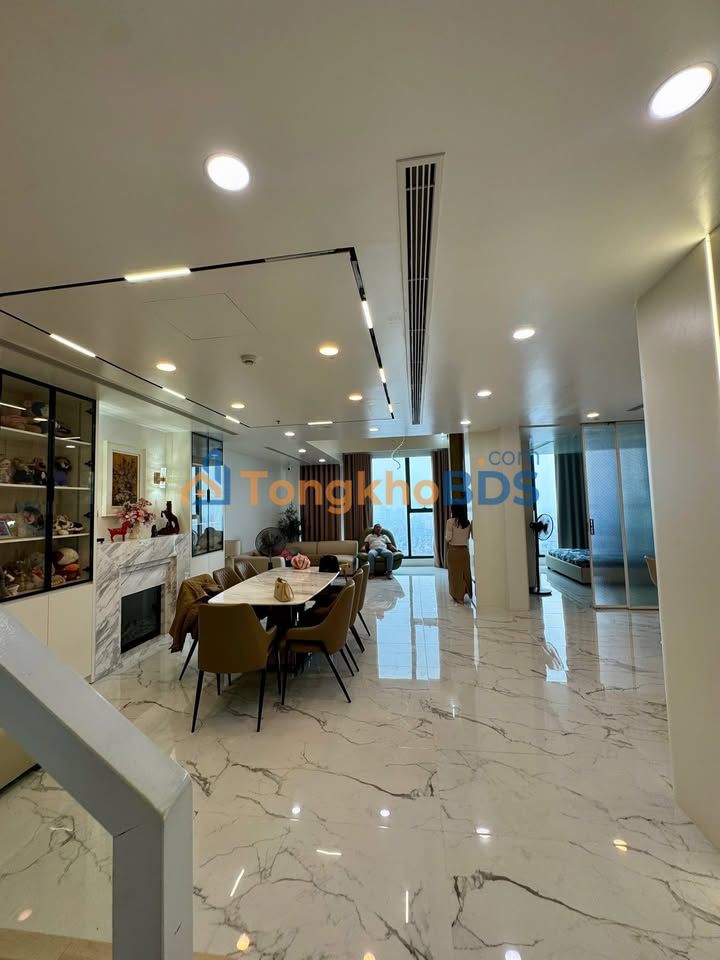 Bán Gấp Căn Duplex KingPalace 188m² View Toàn Cảnh TP, Giá 16.9 Tỷ