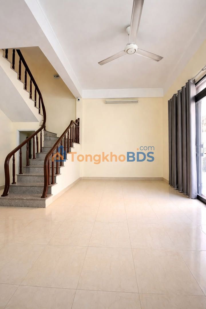 Nhà 43m² Tựu Liệt, Thanh Trì - 5 Tỷ, 3 Tầng Kiên Cố, Sổ Đỏ Sẵn Sàng