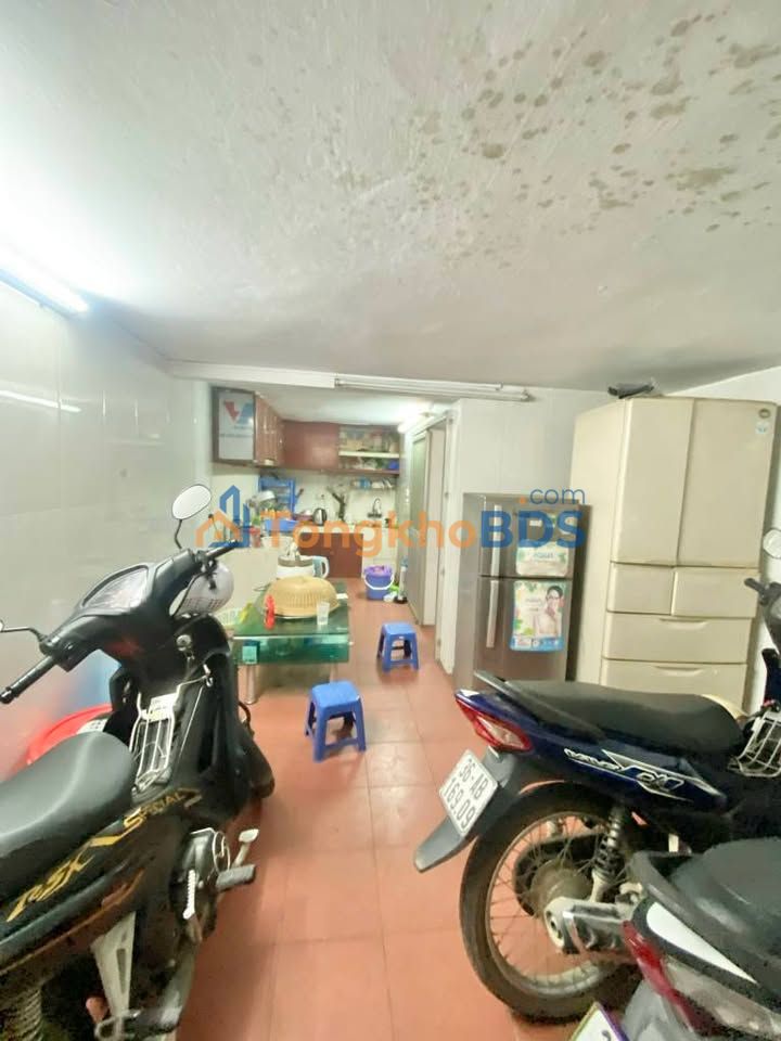 Cho thuê nhà 4 tầng 80m² Ngõ Chợ Khâm Thiên, Đống Đa - Sẵn Sàng Ở Ngay!