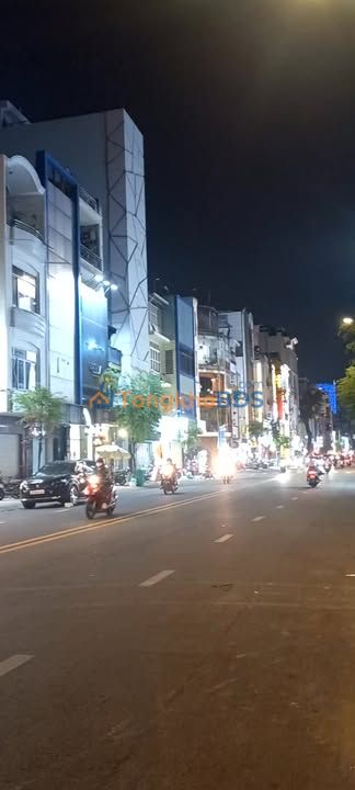 Nhà Mặt Tiền Hẻm Võ Văn Tần Q3, 36m², 4 Tầng, 6 Tỷ - Sẵn Sàng Vào Ở