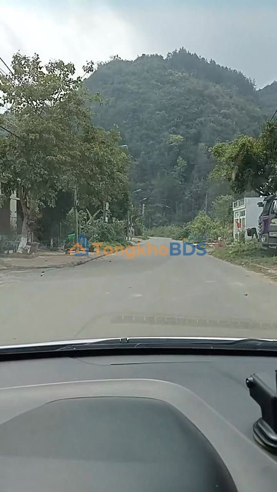 Đất thổ cư mặt đường nhựa bàn cờ, Lai Châu - 120m² giá 3 tỷ