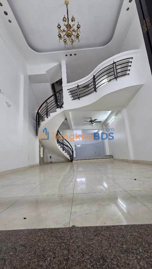 Nhà Mặt Tiền Kinh Doanh Tân Phú, 106m², Giảm Sâu 1 Tỷ Chốt 12.5 Tỷ