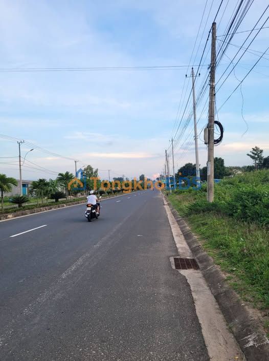 Bán Đất Mặt Tiền QL14 Kon Tum 330m² - Kinh Doanh/Kho Xưởng