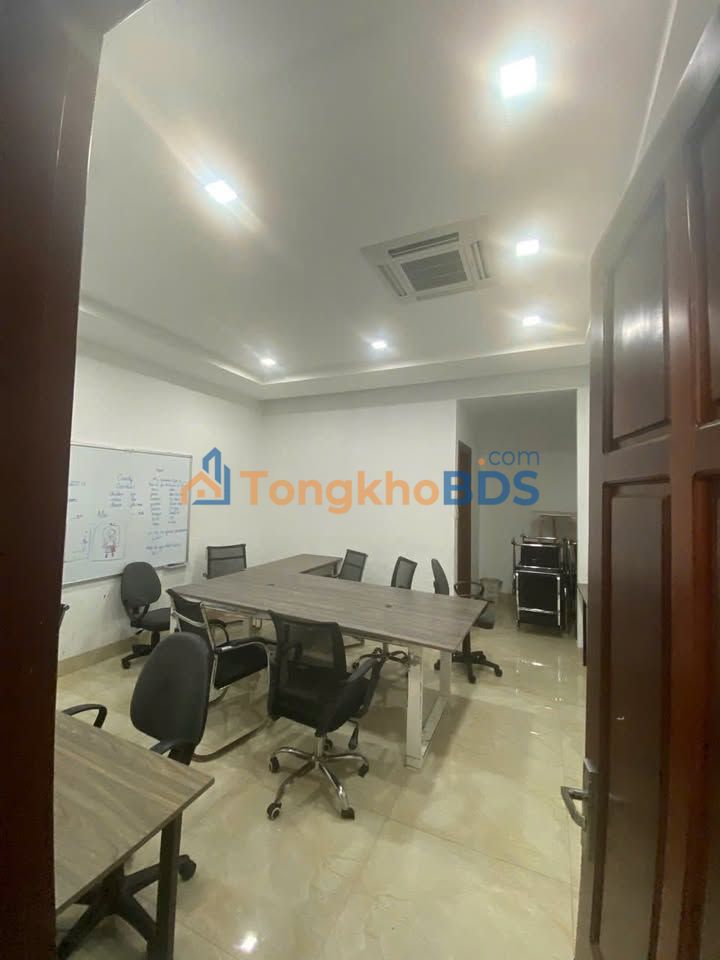 Cho thuê nhà 4 tầng mặt tiền Hồ Tùng Mậu, Liên Chiểu - 100m², 16 triệu